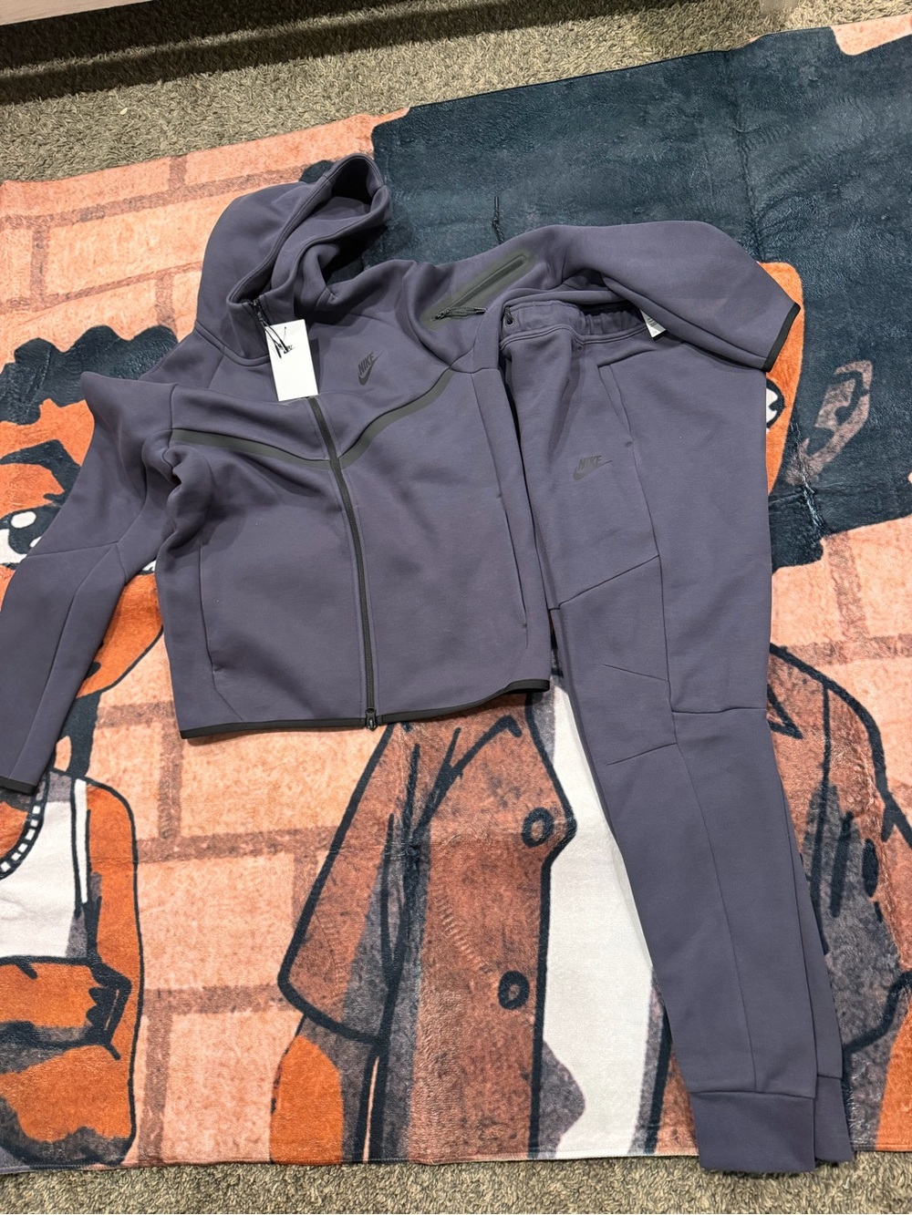 Nike Men’s Windbreaker Jacket in Charcoal Gray